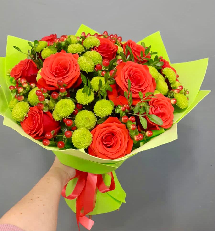 Букет цветов из: Хризантемы и Розы в Ачхой-Мартане