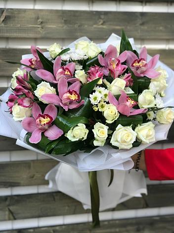 Букет цветов из: Розы и Хризантемы в Ачхой-Мартане