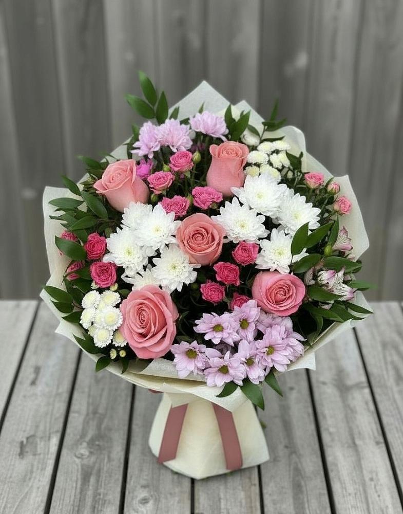 Букет цветов из: Альстромерии, Гвоздики, Розы и Хризантемы в Ачхой-Мартане