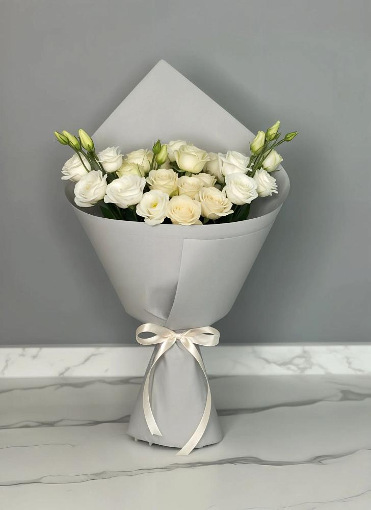 Букет цветов из: Розы и Лизиантусы в Ачхой-Мартане