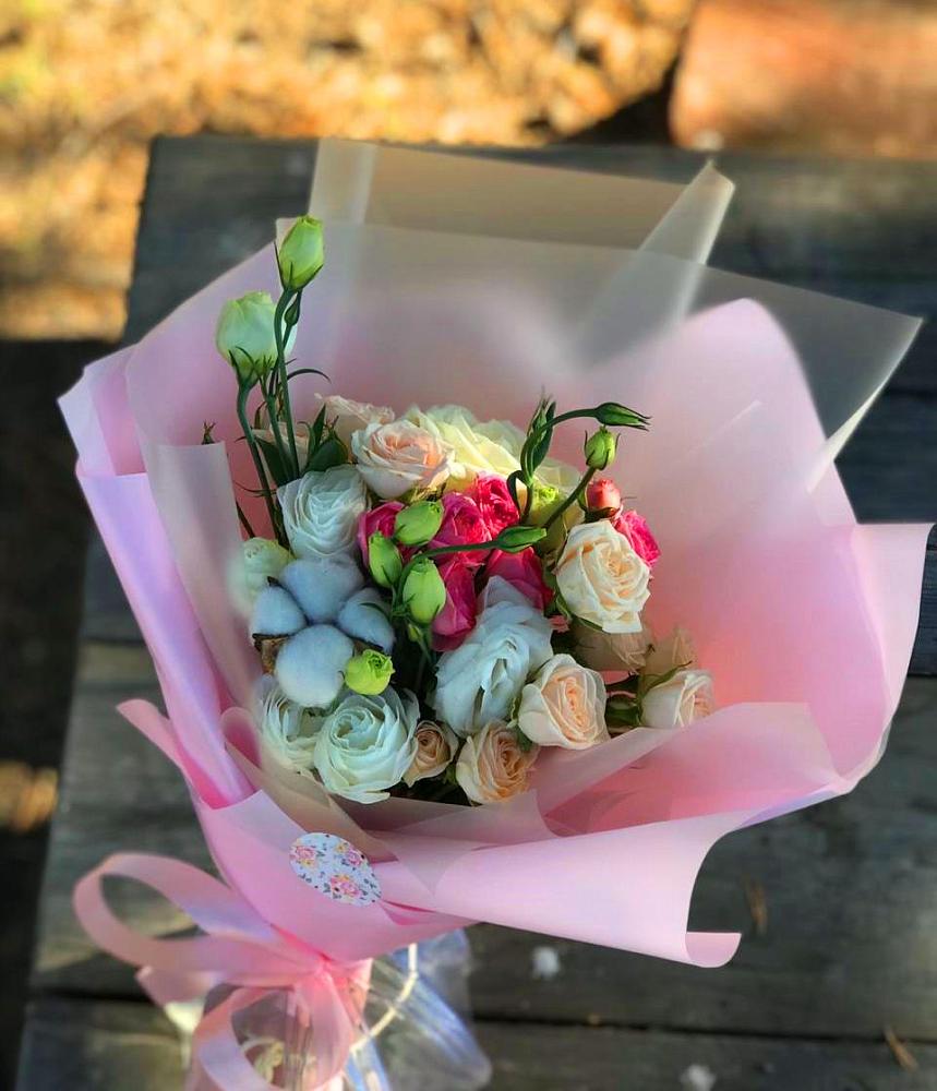 Букет цветов из: Розы и Лизиантусы в Ачхой-Мартане