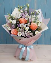 Букет цветов из:  Лизиантусы, Розы, Альстромерии и Гипсофила в Ачхой-Мартане