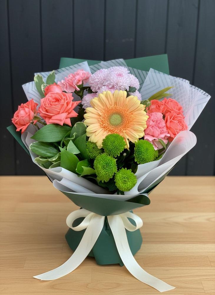 Букет цветов из: Гвоздики, Розы, Герберы и Хризантемы в Ачхой-Мартане